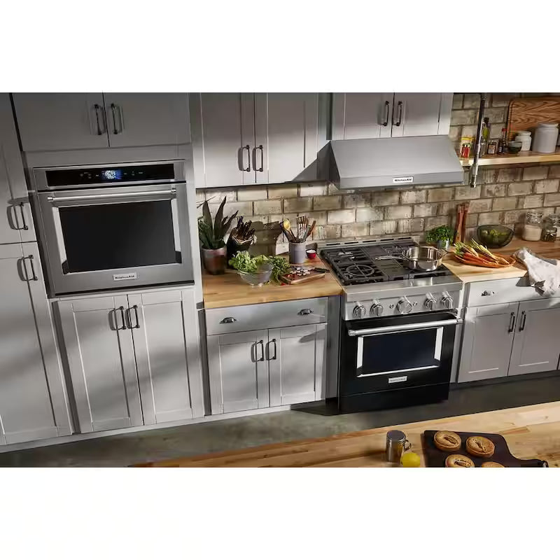 4.1 cu. ft. Smart Gas Range with Self-Cleaning and True Convection in Imperial Black E177