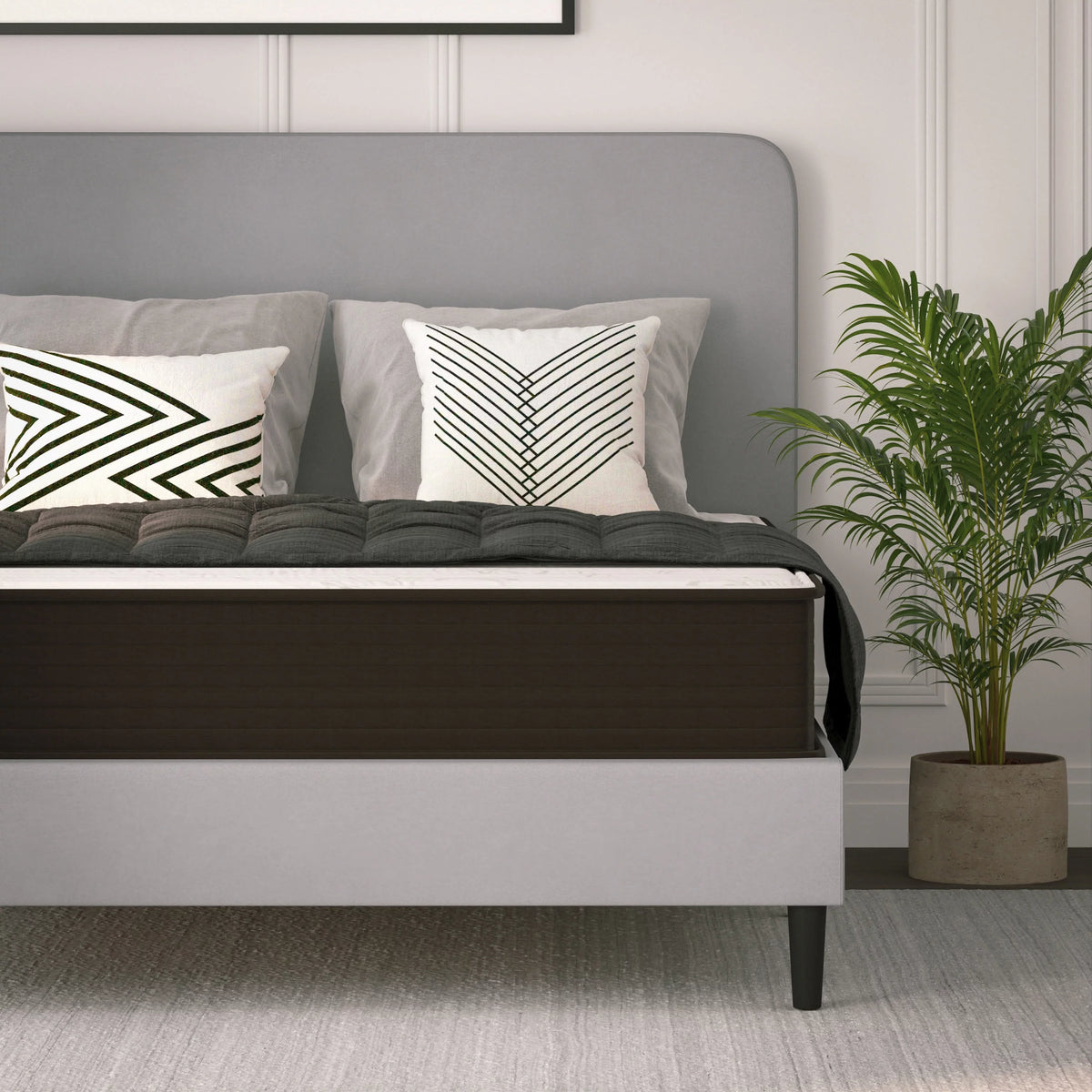 Queen Foam and Pocket Spring Hybrid Mattress W26450
