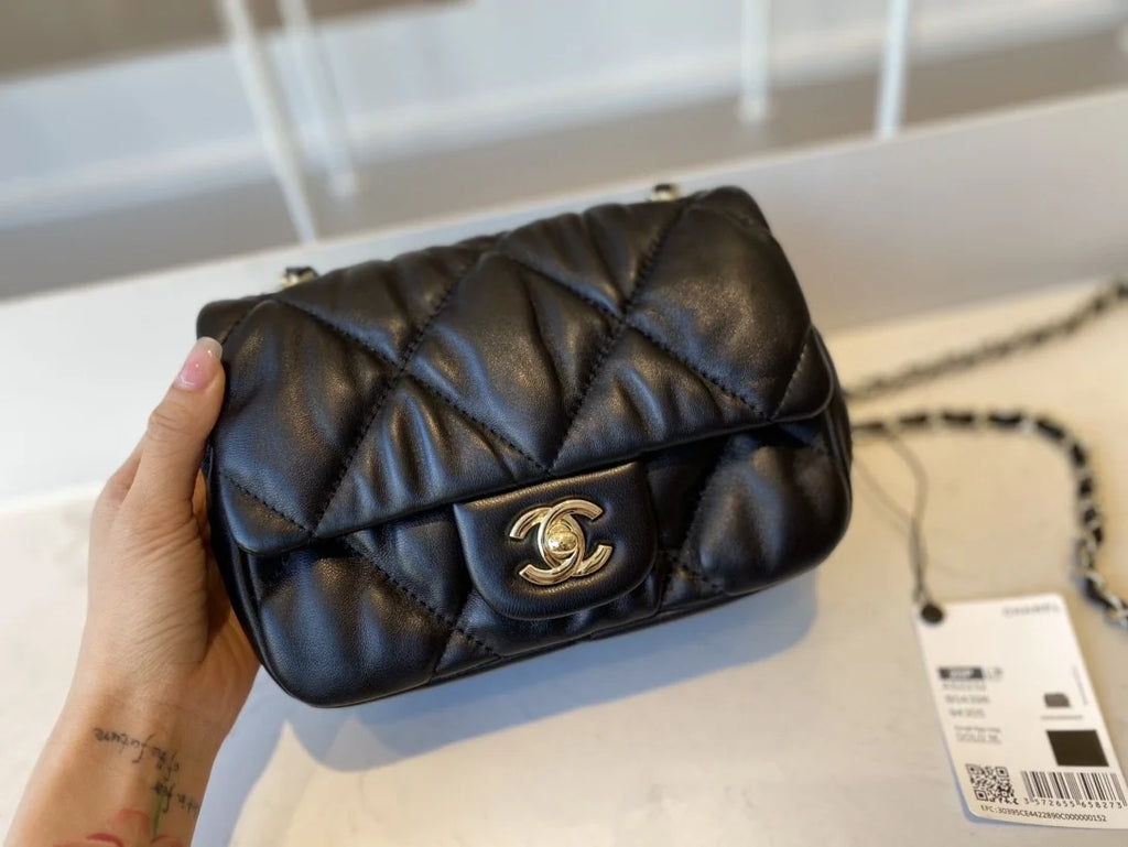 Small Flap Bag Gold Hardware Black Handbag D7515