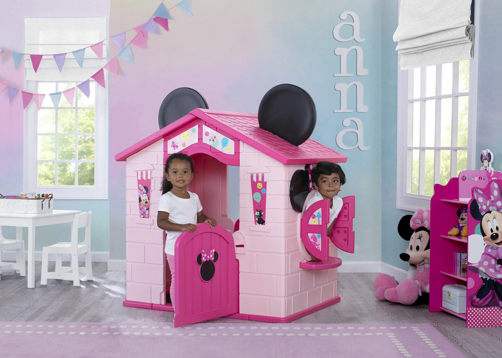 Plastic Indoor Outdoor Playhouse K63697
