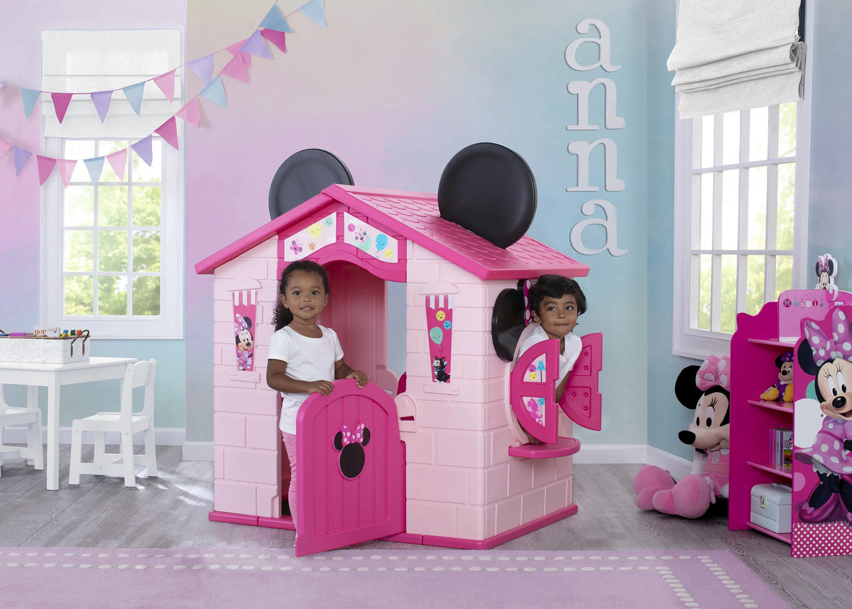Plastic Indoor Outdoor Playhouse K63697
