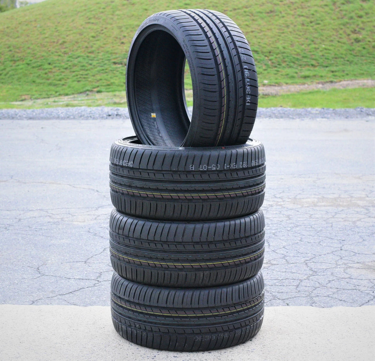 235/40ZR19 96Y XL High Performance Tire E6155