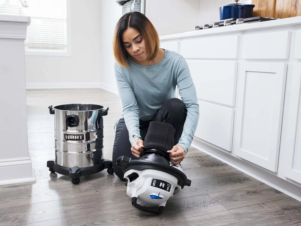 6 Gallon 5 Peak HP Stainless Steel Wet/Dry Vacuum I977