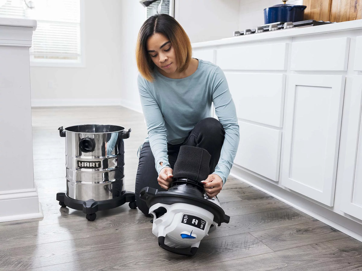 6 Gallon 5 Peak HP Stainless Steel Wet/Dry Vacuum I977