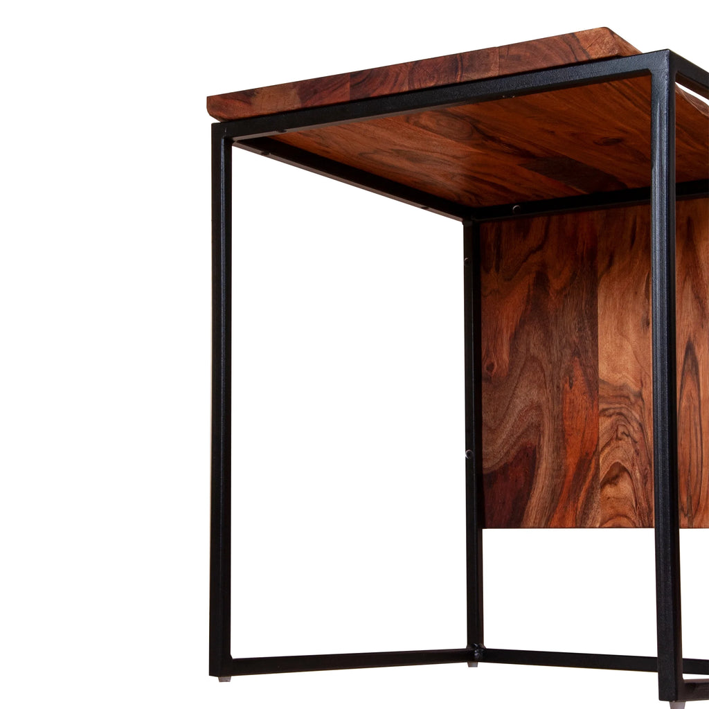 21 Inch Solid Acacia Wood Live Edge Side Table L899