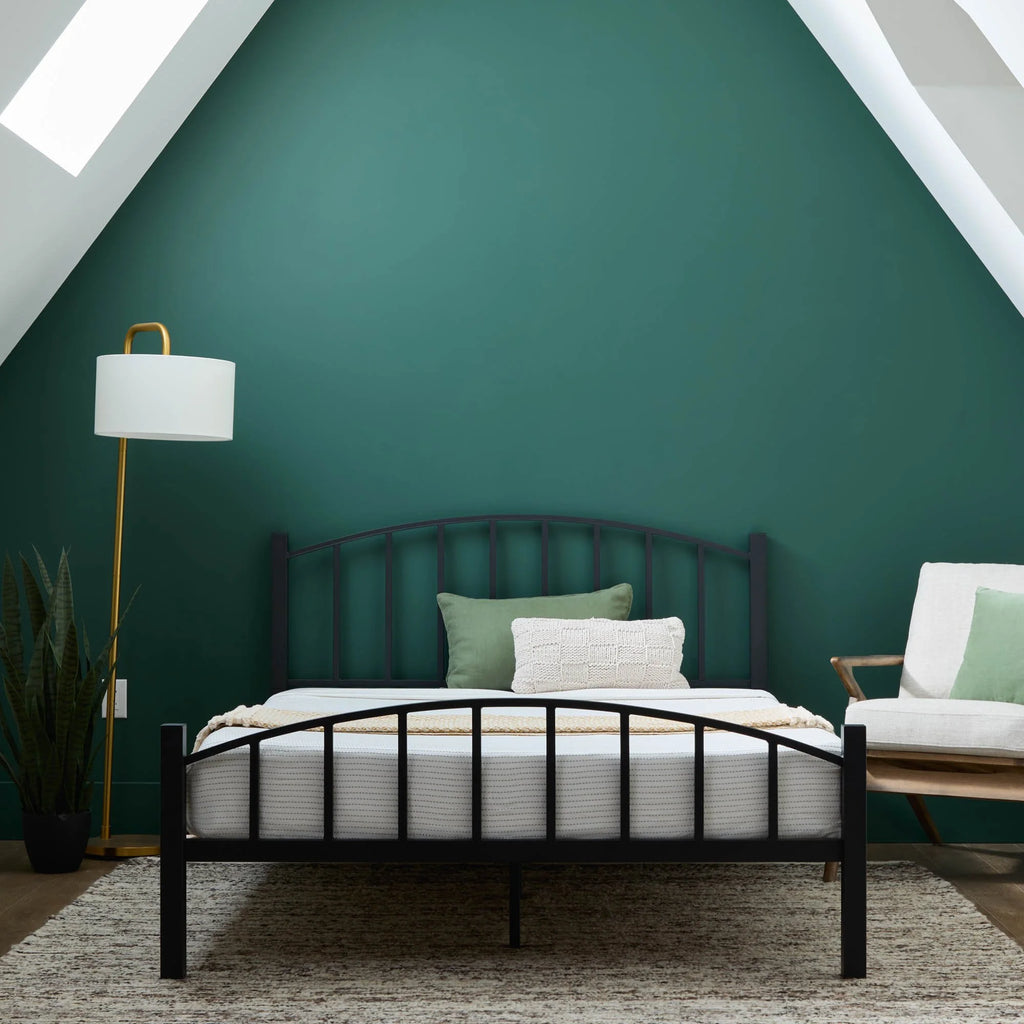 Black Metal Queen Platform Bed X169